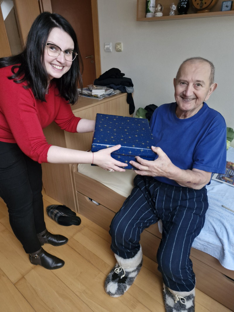 Koľko lásky sa zmestí do krabičky od topánok